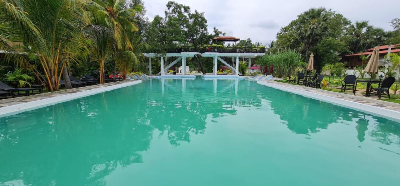 Lucky Beach Resort Trincomalee Εξωτερικό φωτογραφία