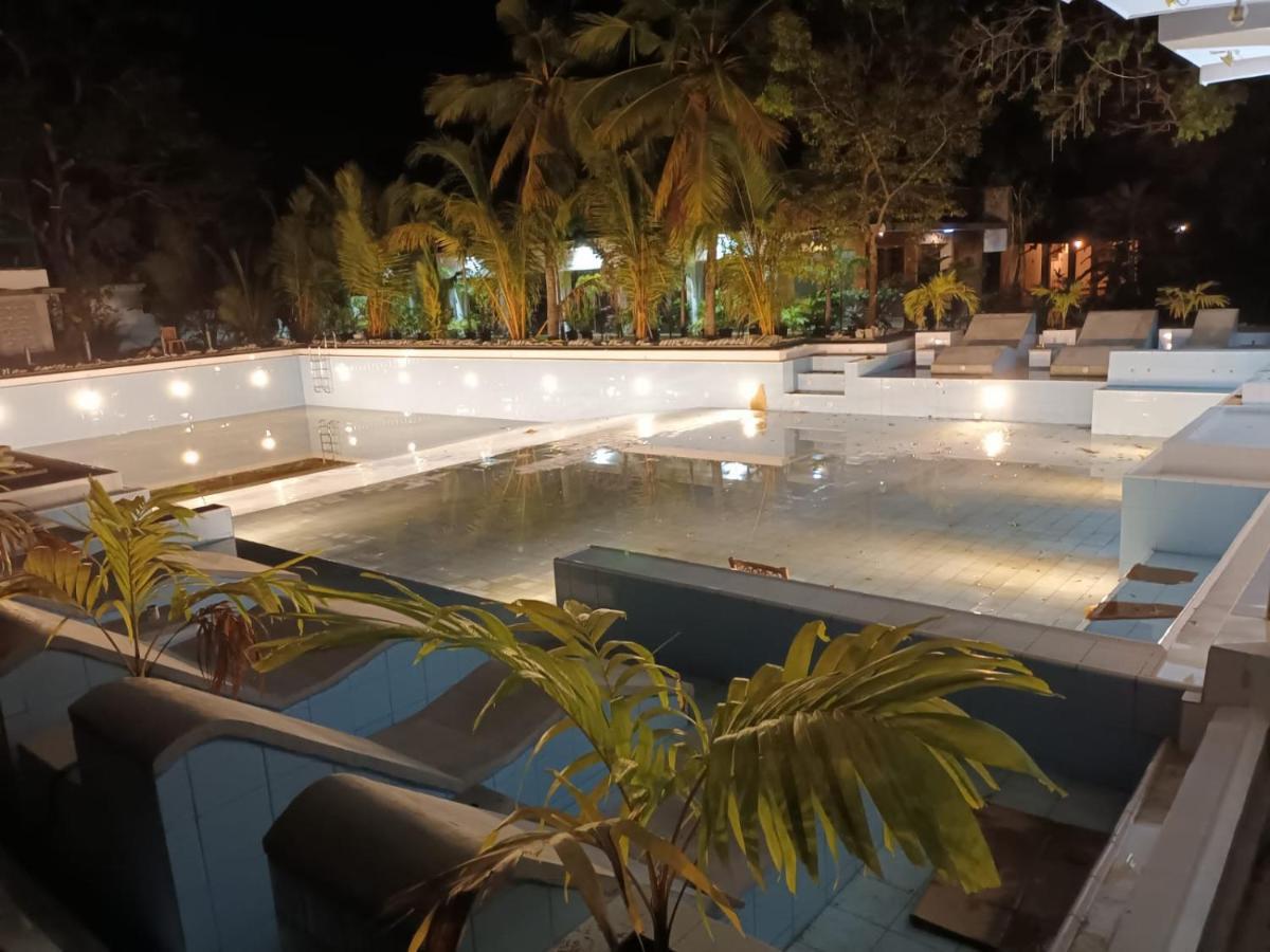 Lucky Beach Resort Trincomalee Εξωτερικό φωτογραφία
