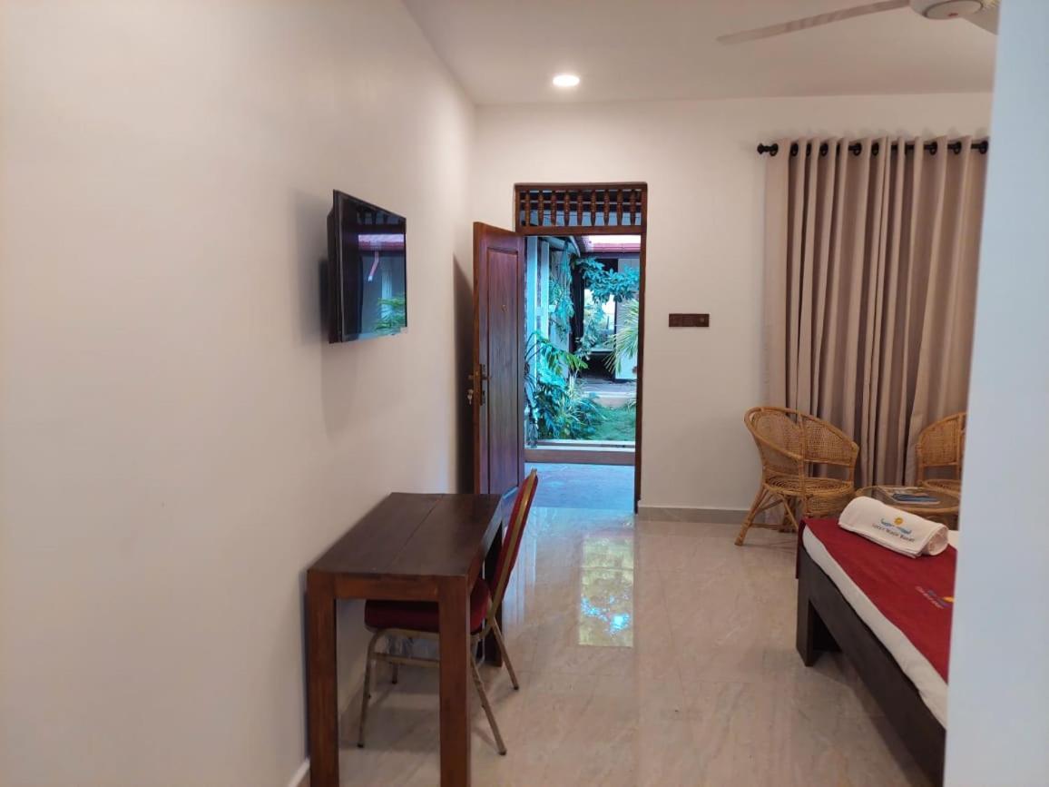 Lucky Beach Resort Trincomalee Εξωτερικό φωτογραφία